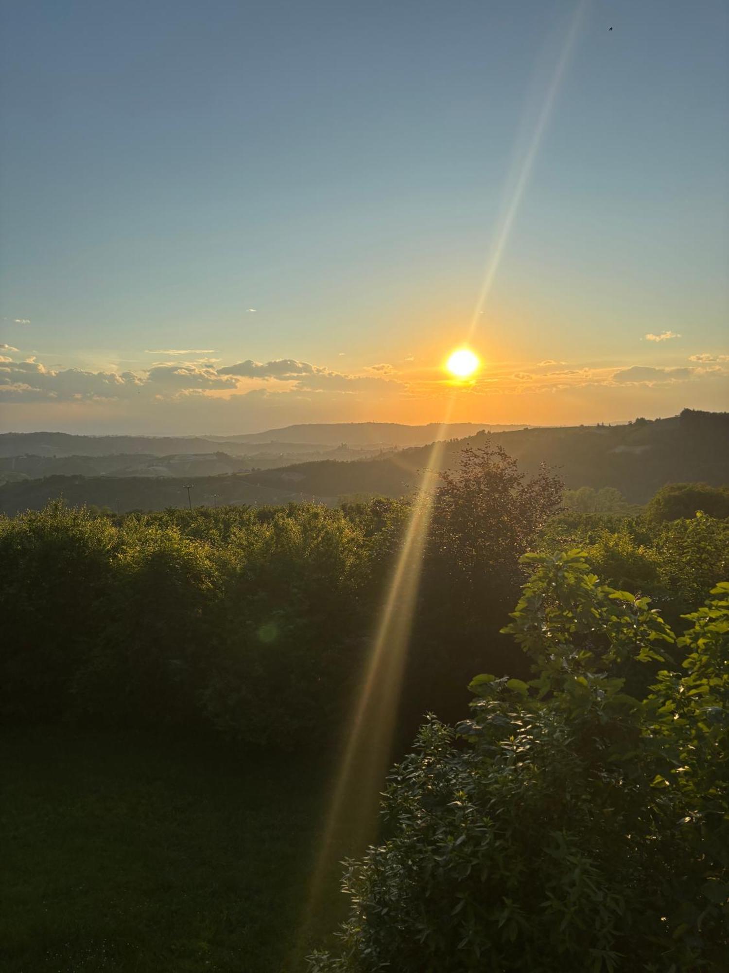 Villa Moglietta Host In Langhe Albaretto della Torre Ngoại thất bức ảnh